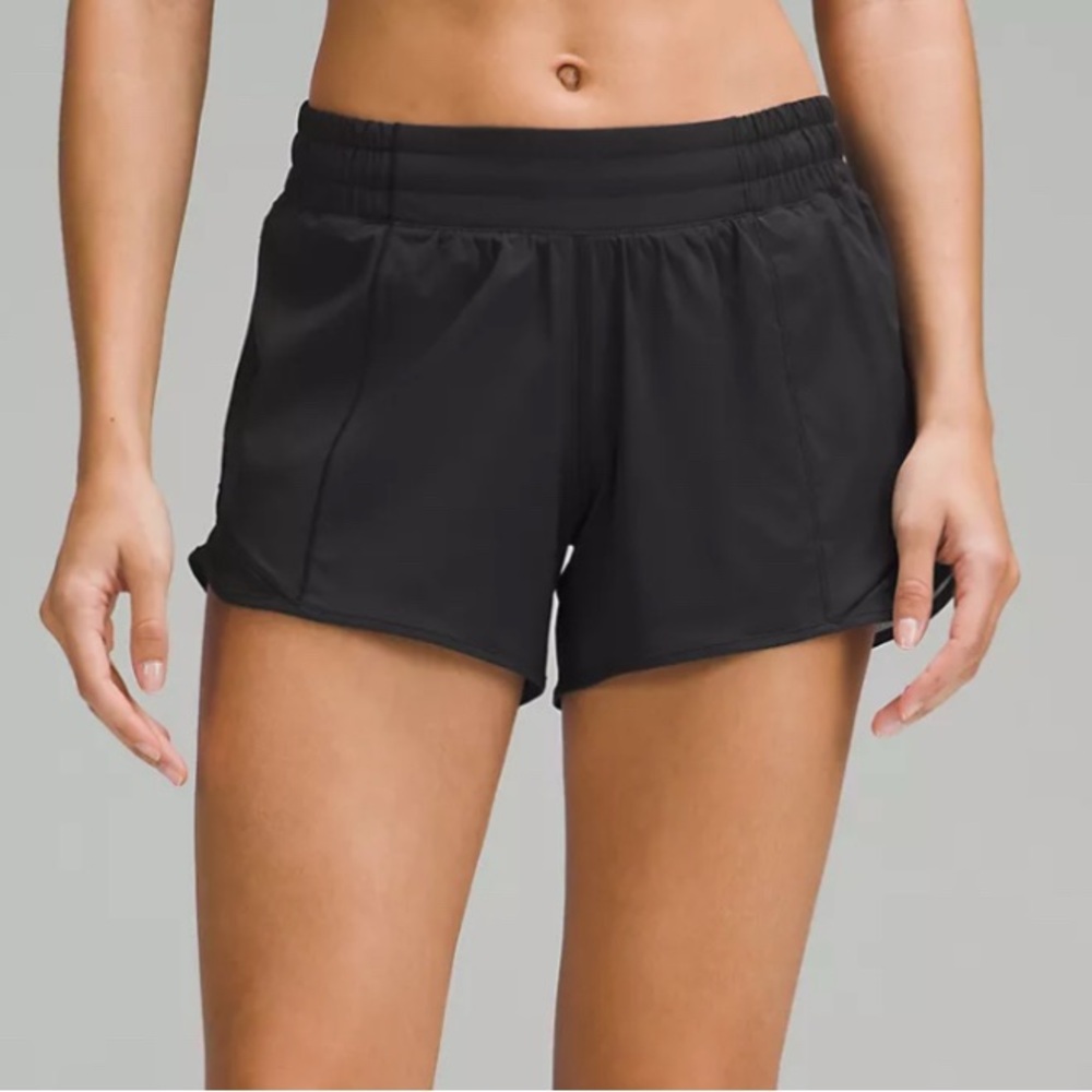 Hotty Hot Low-Rise Lined Short 4" Lululemon